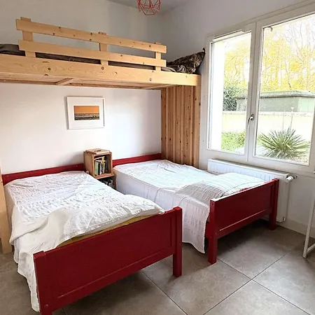 Villa Moderne à Grand-piquey Proche Du Bassin D'arcachon, Capacité 7 Personnes - Fr-1-736-71 *