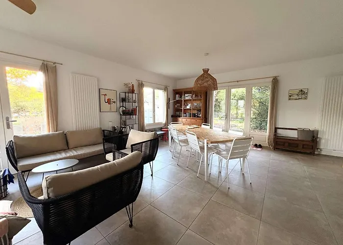 Moderne A Grand-piquey Proche Du Bassin D'arcachon, Capacite 7 Personnes - Fr-1-736-71 Villa